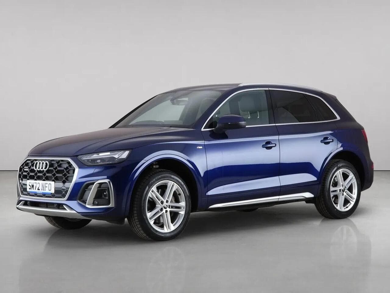 Audi Q5 thumbnail Front Left