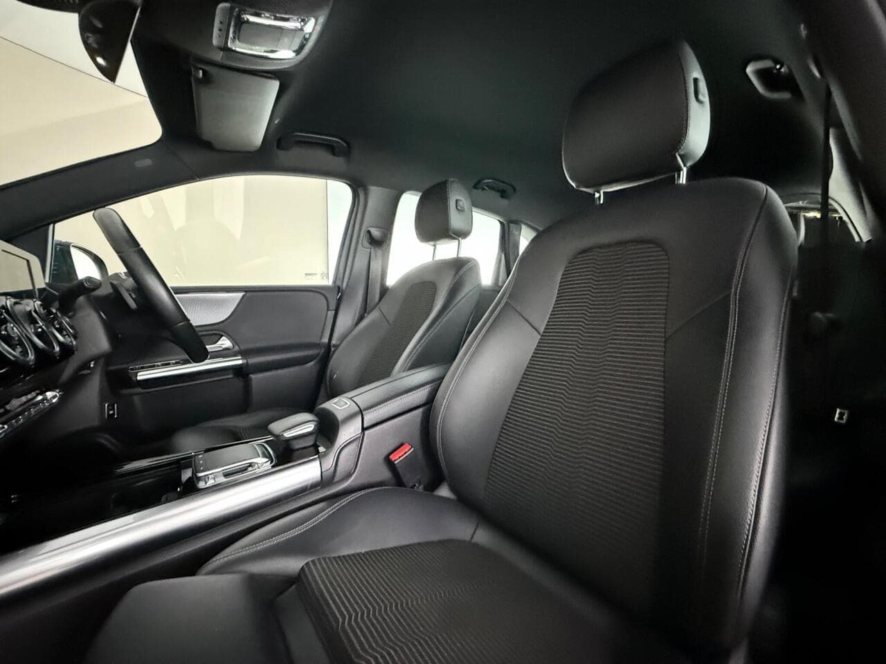 Mercedes-Benz B Class thumbnail Seat Front Passenger