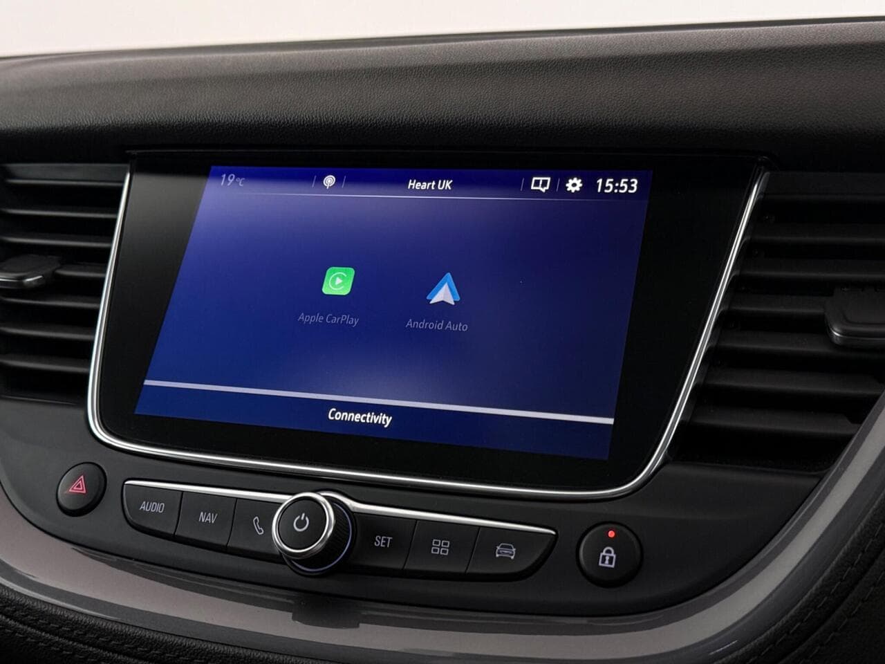 Vauxhall Grandland X thumbnail Infotainment System