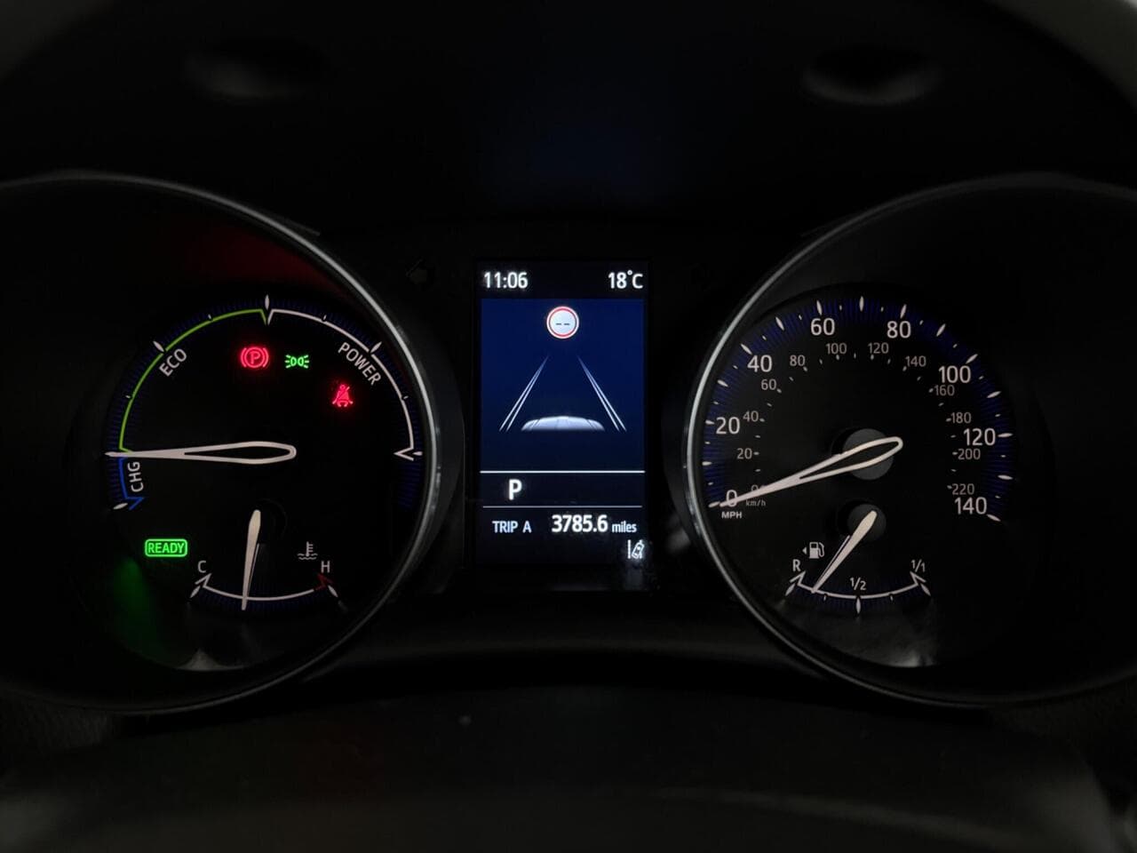 Toyota C-HR thumbnail Driver Instruments