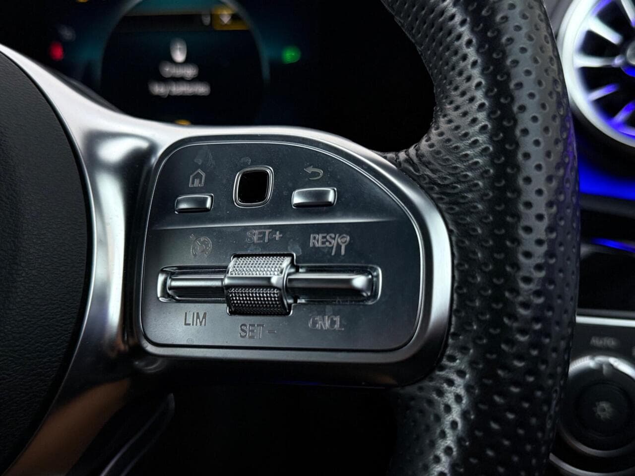 Mercedes-Benz A Class thumbnail Misc Controls