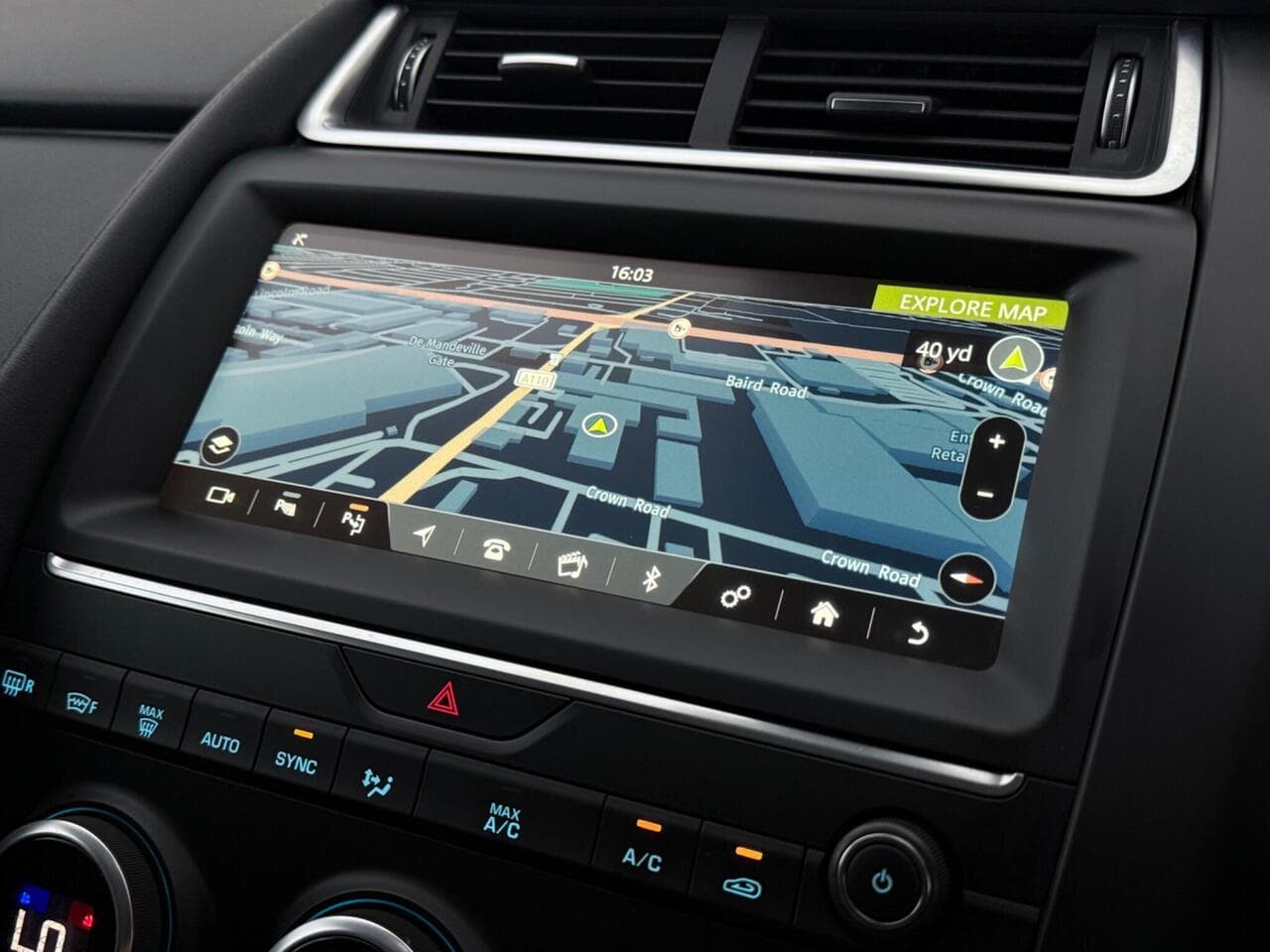 Jaguar E-PACE thumbnail Infotainment System