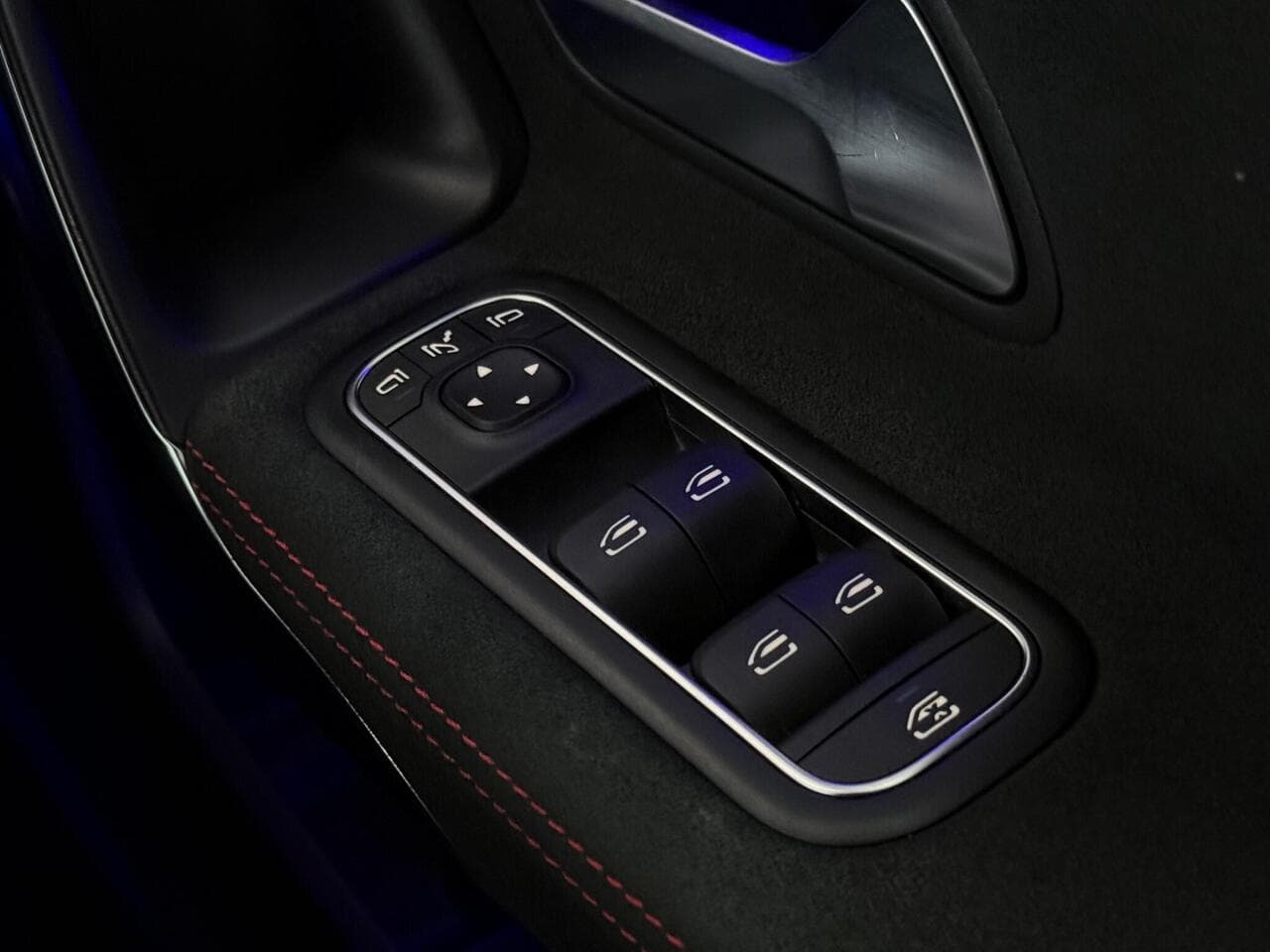 Mercedes-Benz A Class thumbnail Misc Controls