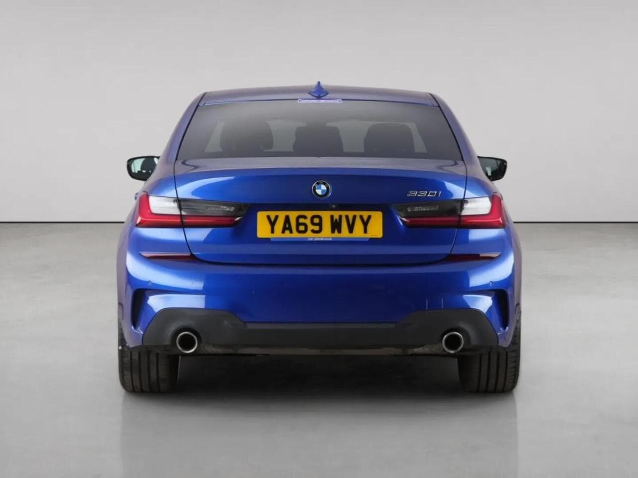 BMW 3 Series thumbnail Rear