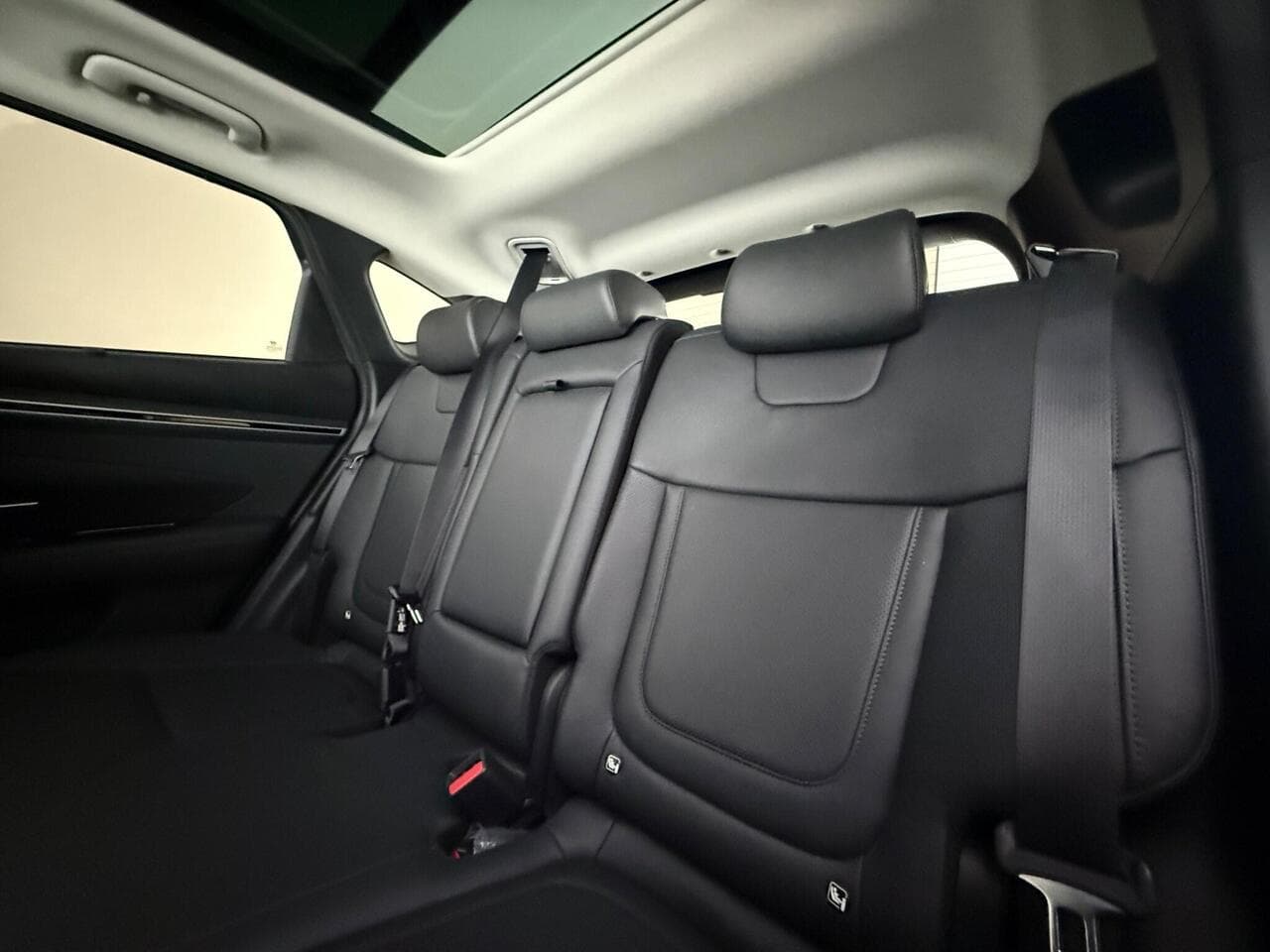Hyundai TUCSON thumbnail Seats Rear