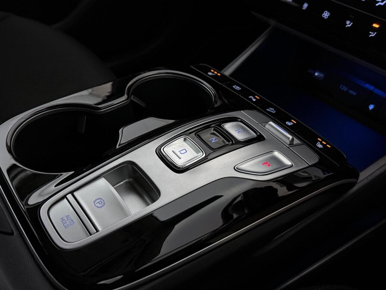 Hyundai TUCSON thumbnail Misc Controls