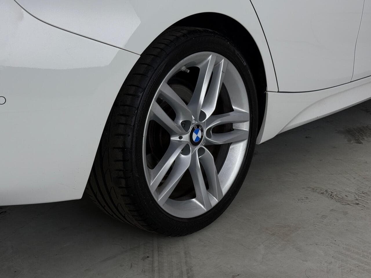 BMW 1 Series thumbnail Wheel