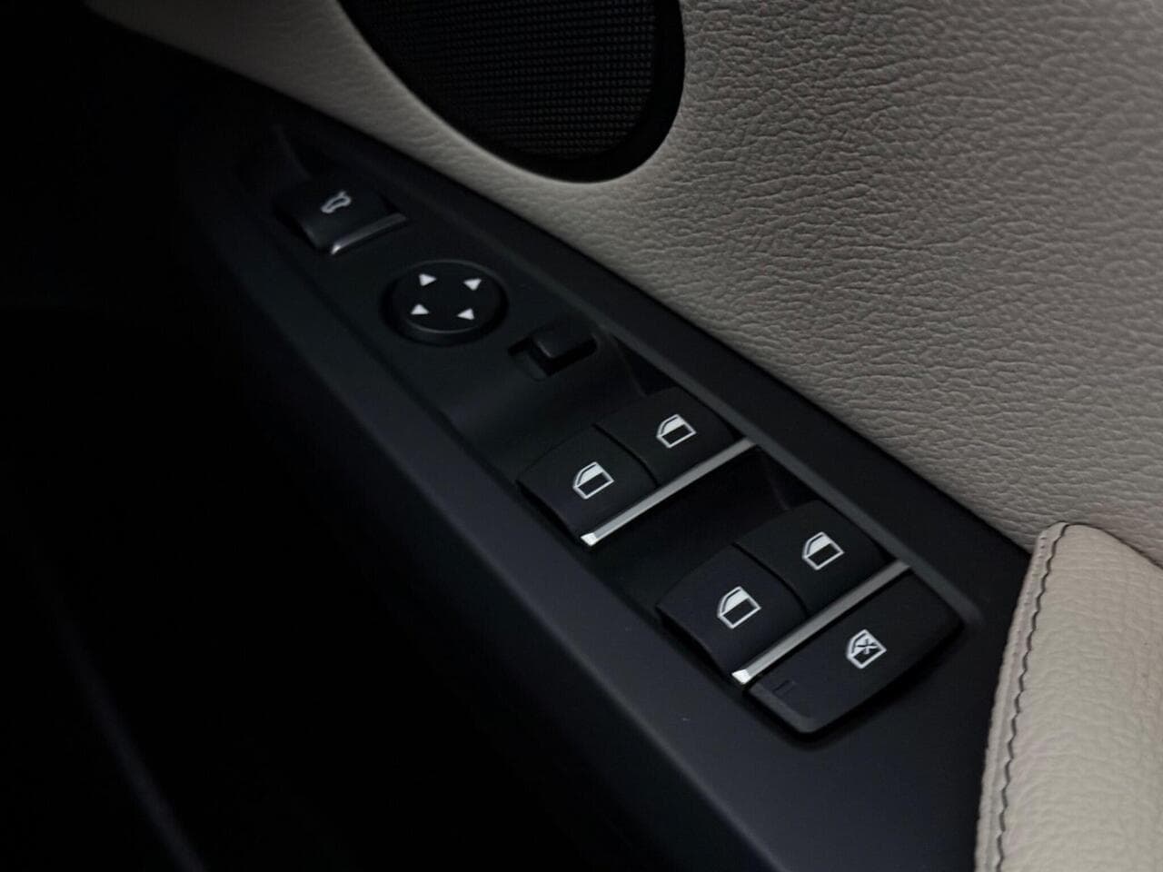 BMW X3 thumbnail Misc Controls