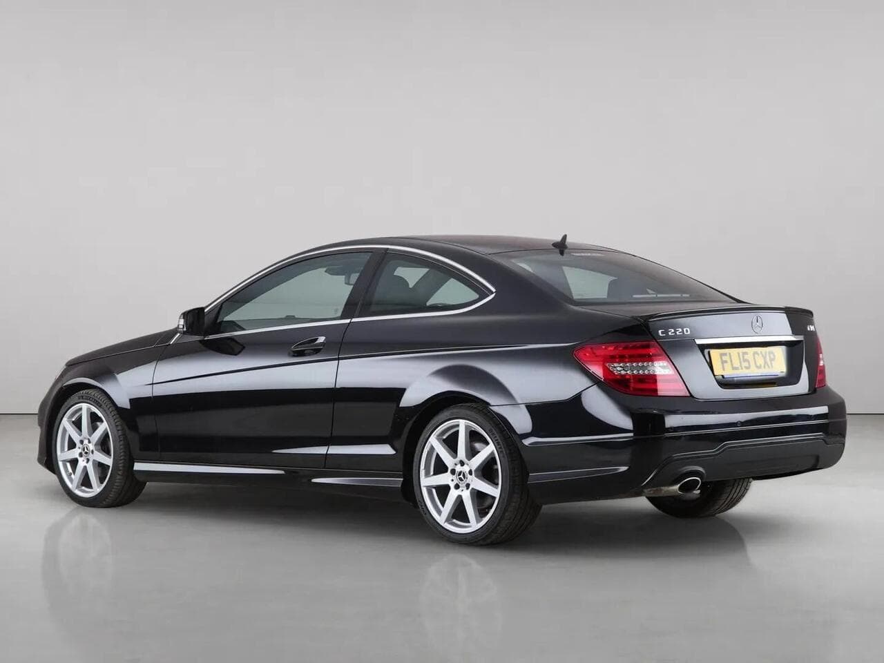 Mercedes-Benz C Class thumbnail Rear Left
