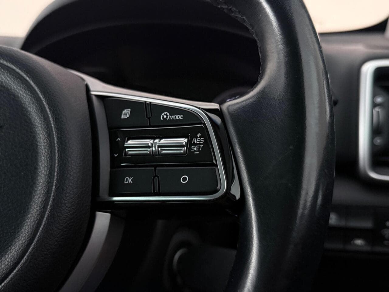 Kia Sportage thumbnail Misc Controls