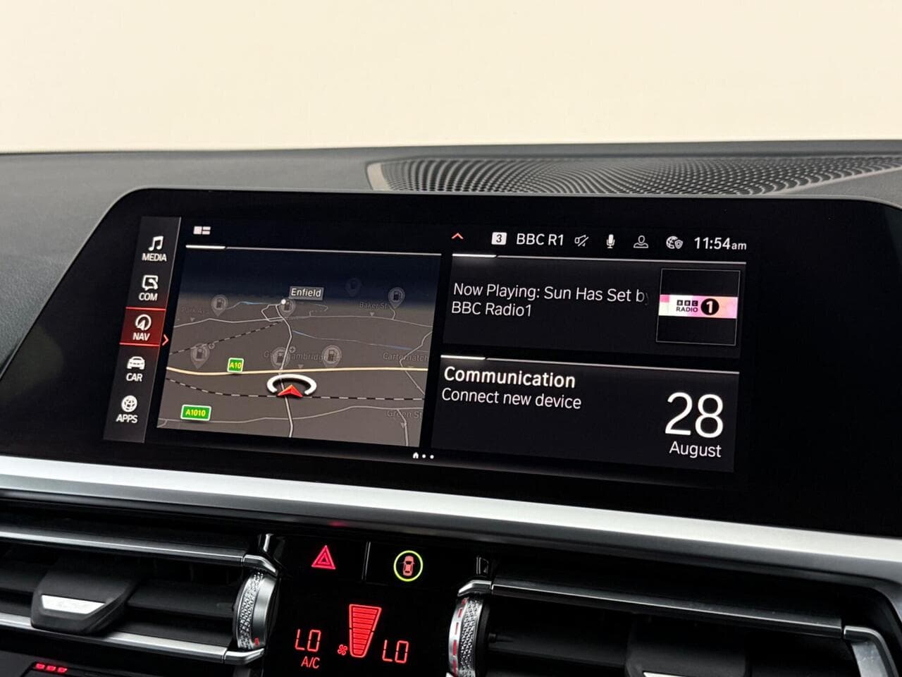 BMW 3 Series thumbnail Infotainment System
