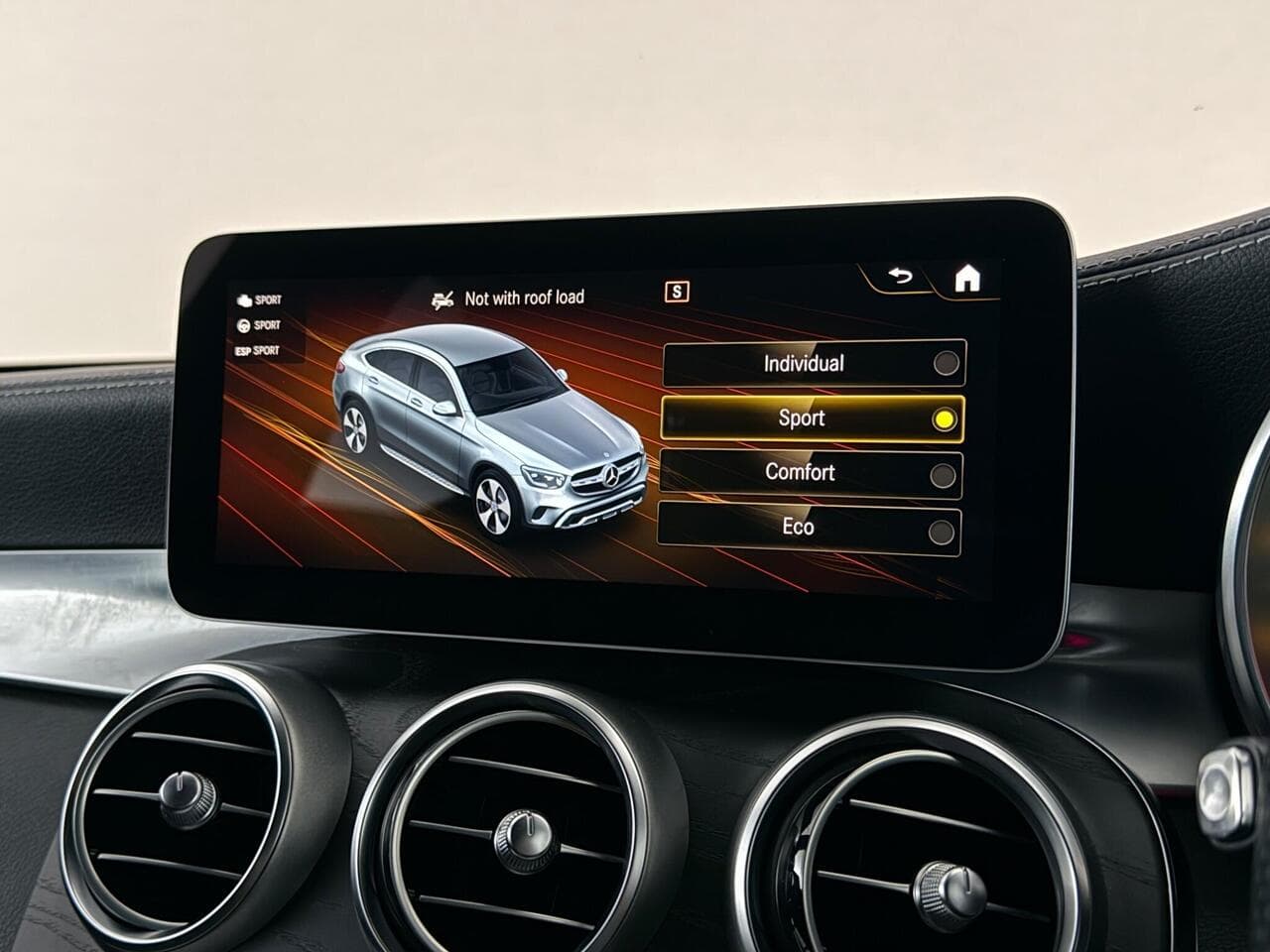 Mercedes-Benz GLC thumbnail Infotainment System