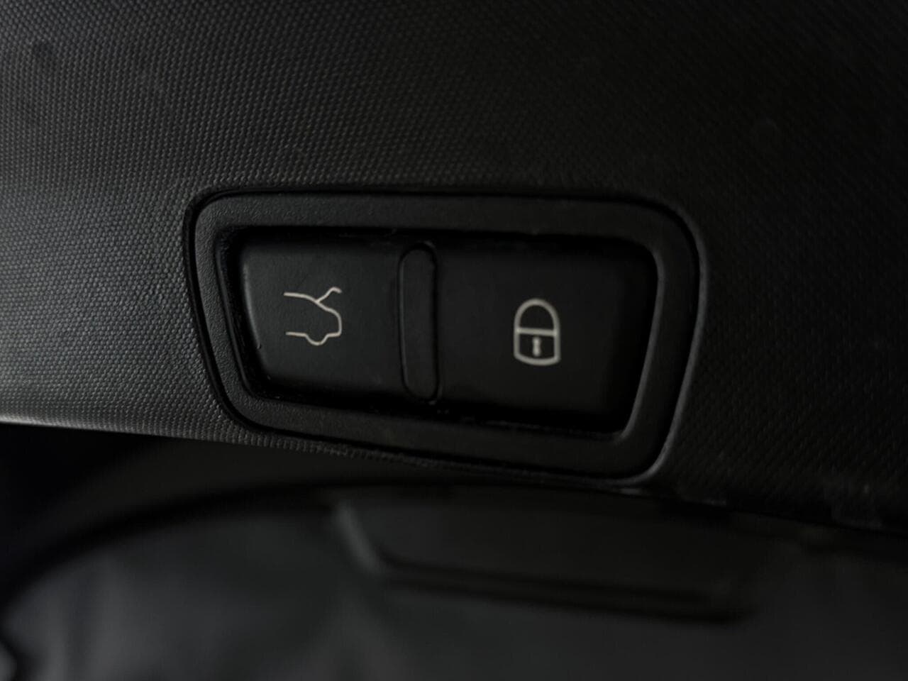 Alfa Romeo Stelvio thumbnail Misc Controls