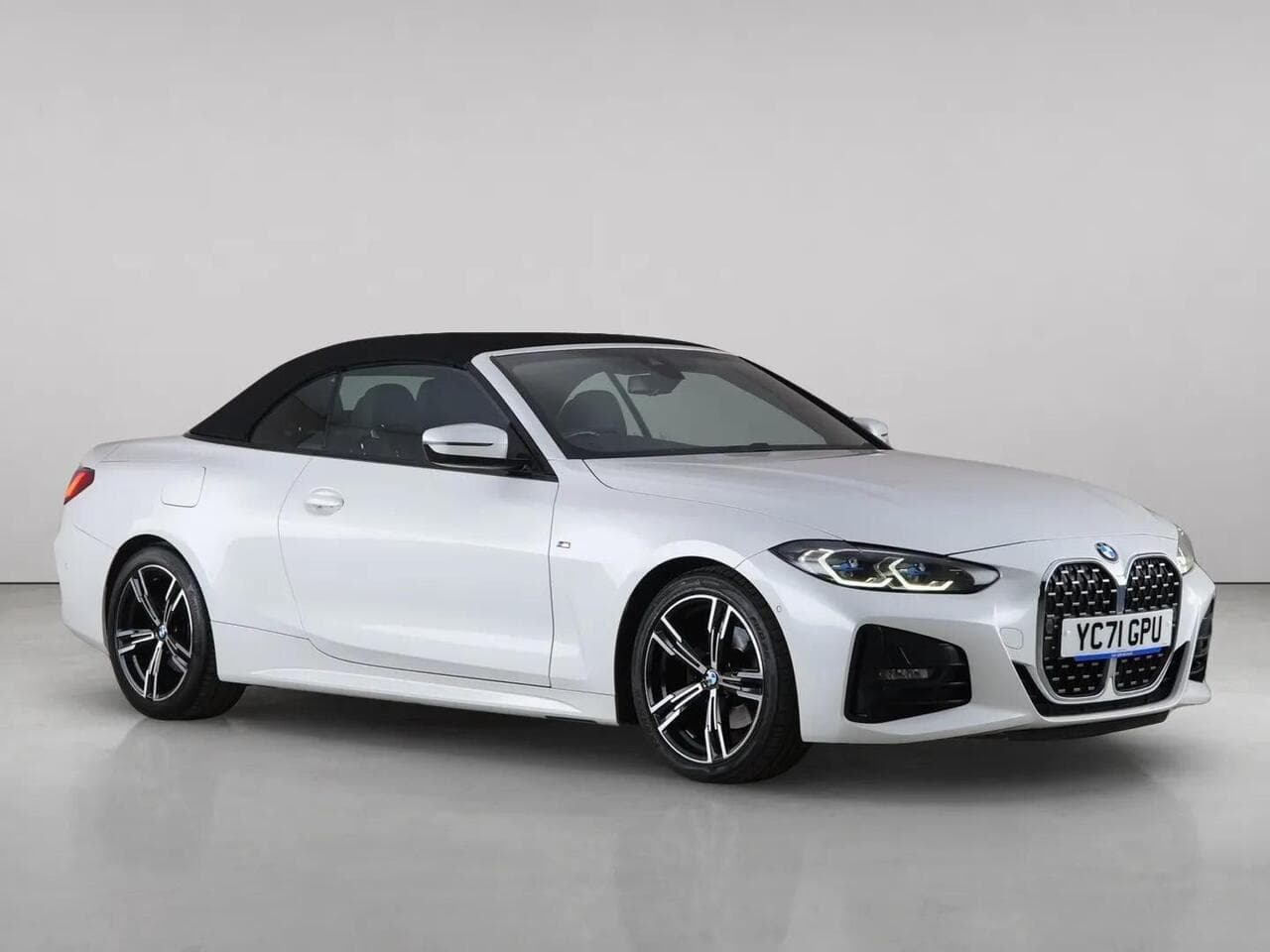 BMW 4 Series thumbnail Front Right