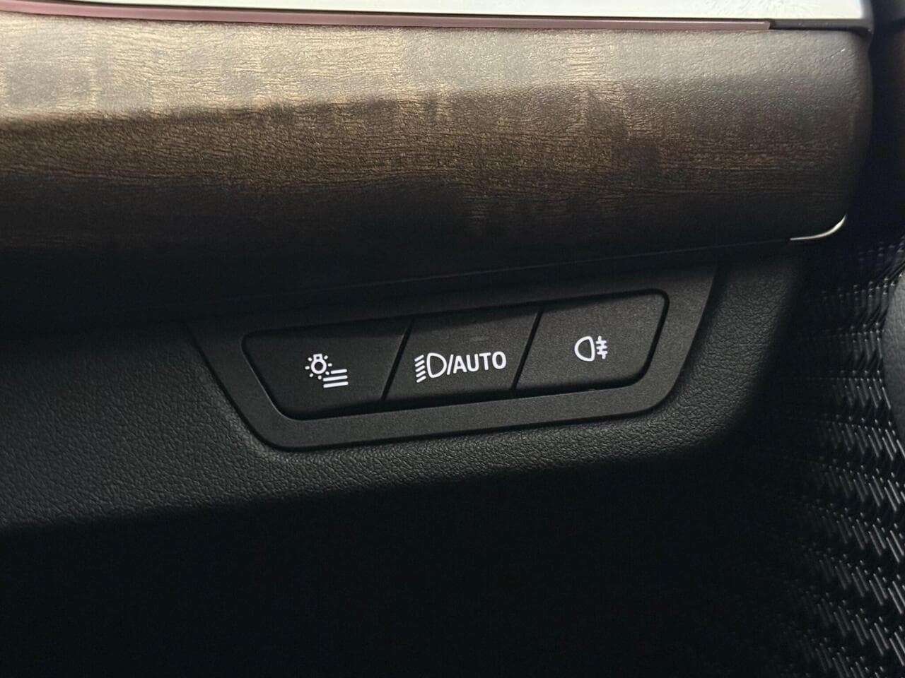 BMW 2 Series Active Tourer thumbnail Misc Controls