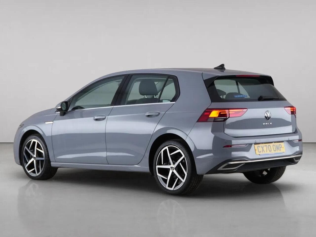 Volkswagen Golf thumbnail Rear Left