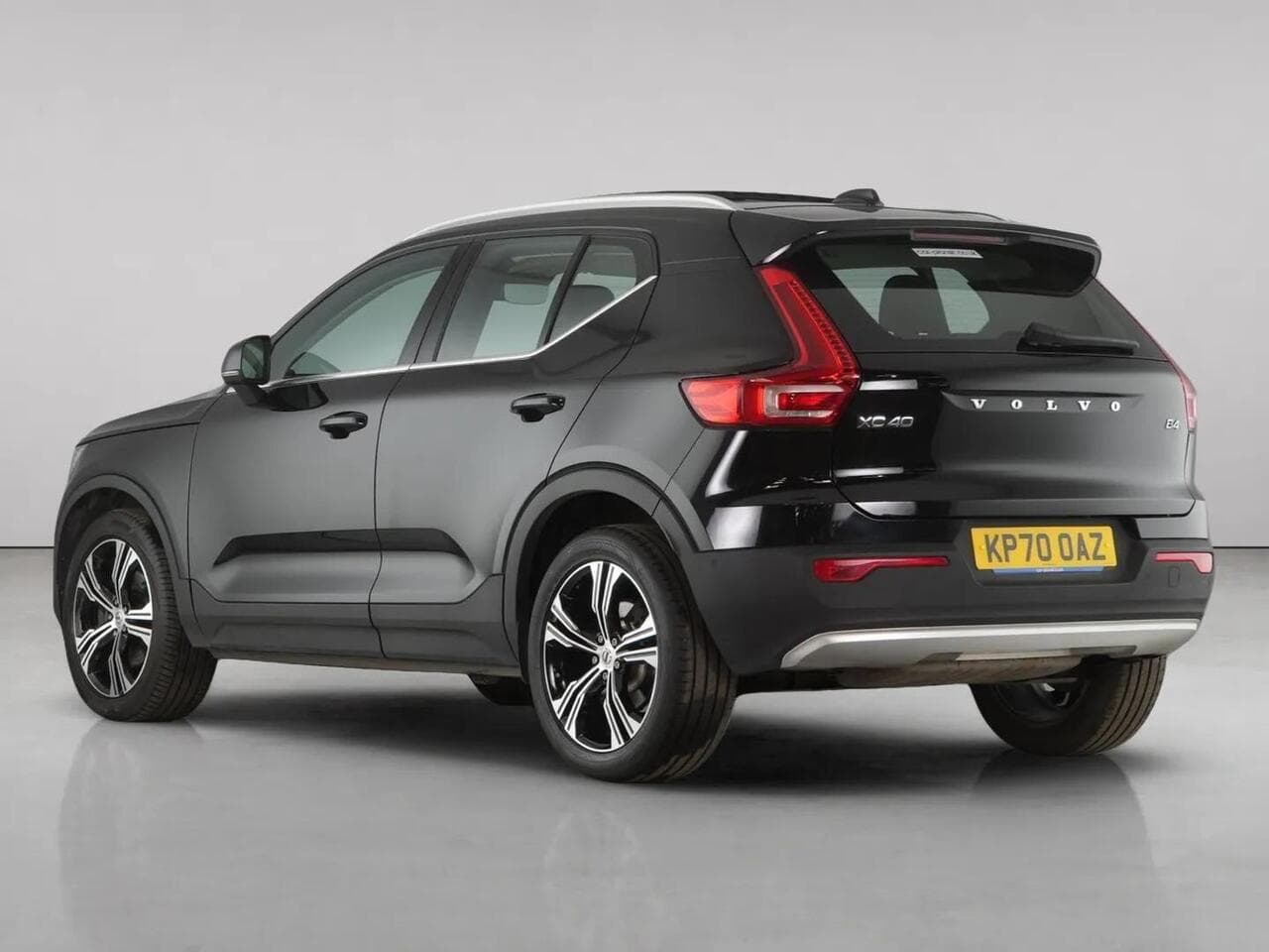Volvo XC40 thumbnail Rear Left