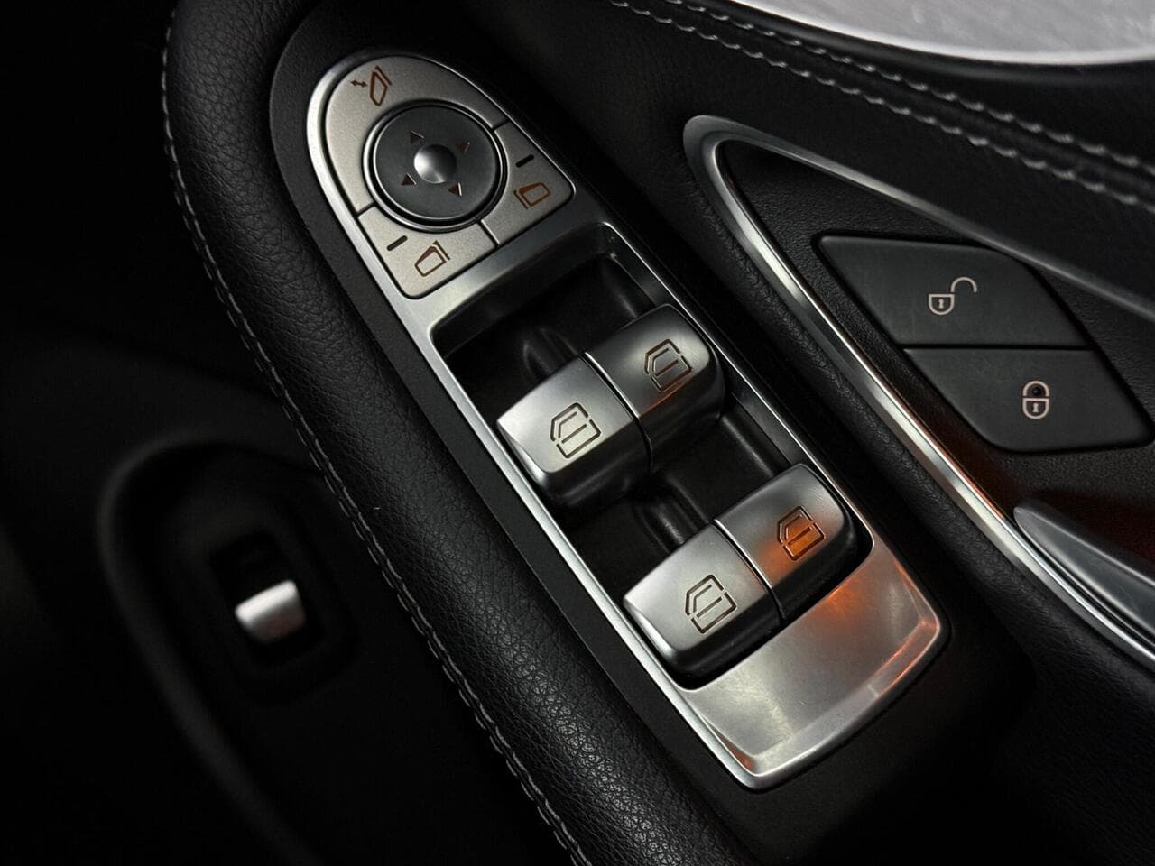 Mercedes-Benz C Class thumbnail Inconclusive
