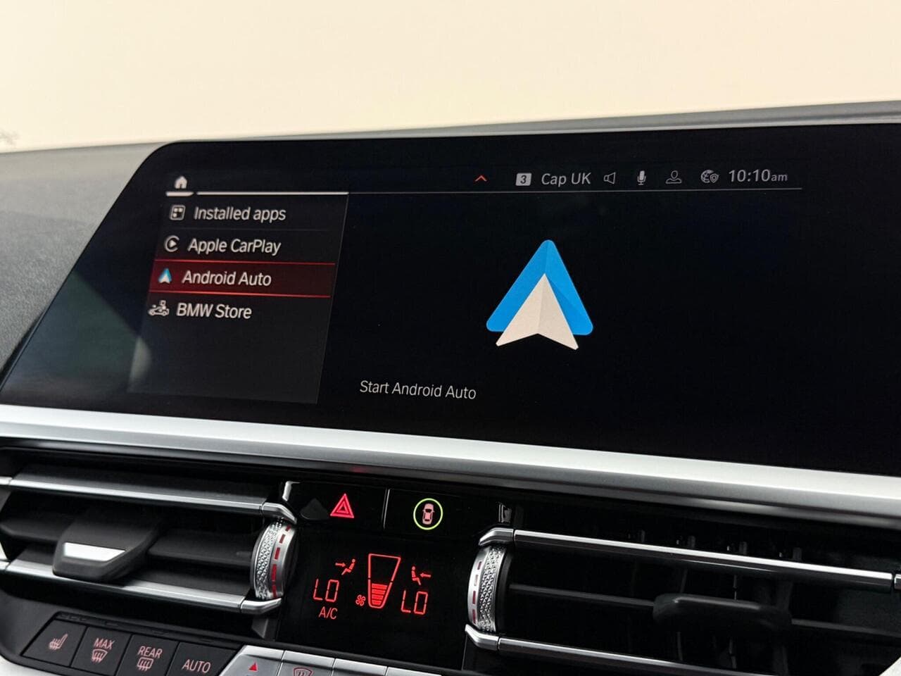 BMW 3 Series thumbnail Infotainment System