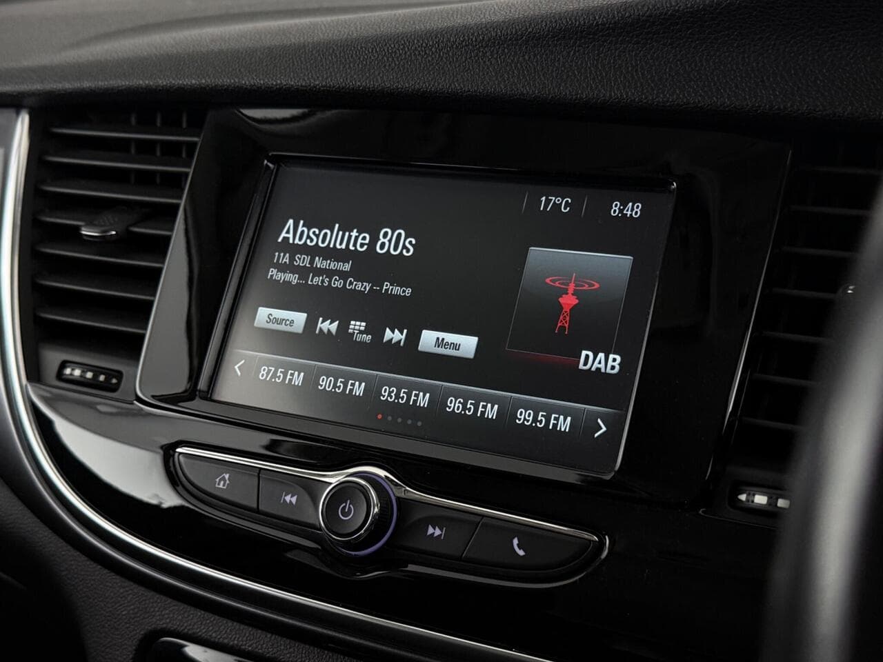 Vauxhall Mokka X thumbnail Infotainment System