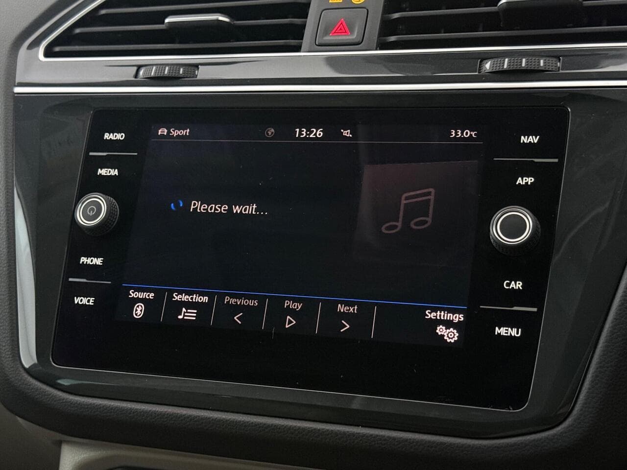 Volkswagen Tiguan thumbnail Infotainment System