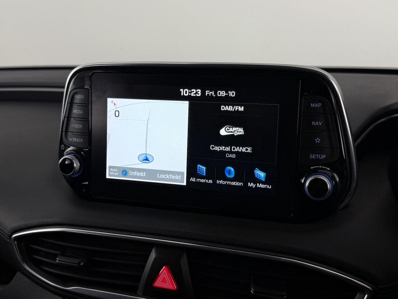 Hyundai Santa Fe thumbnail Infotainment System