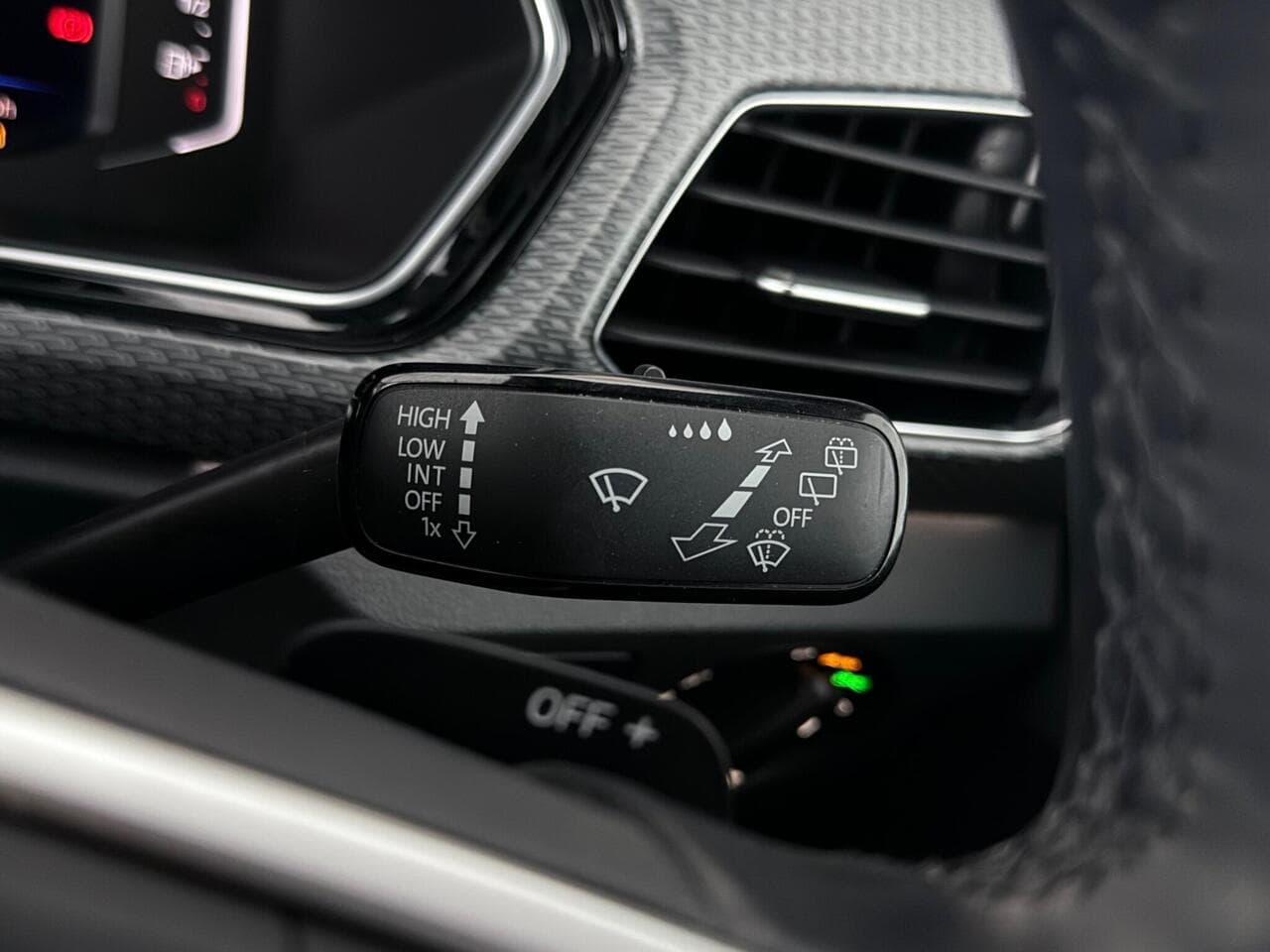 Volkswagen T-Cross thumbnail Misc Controls