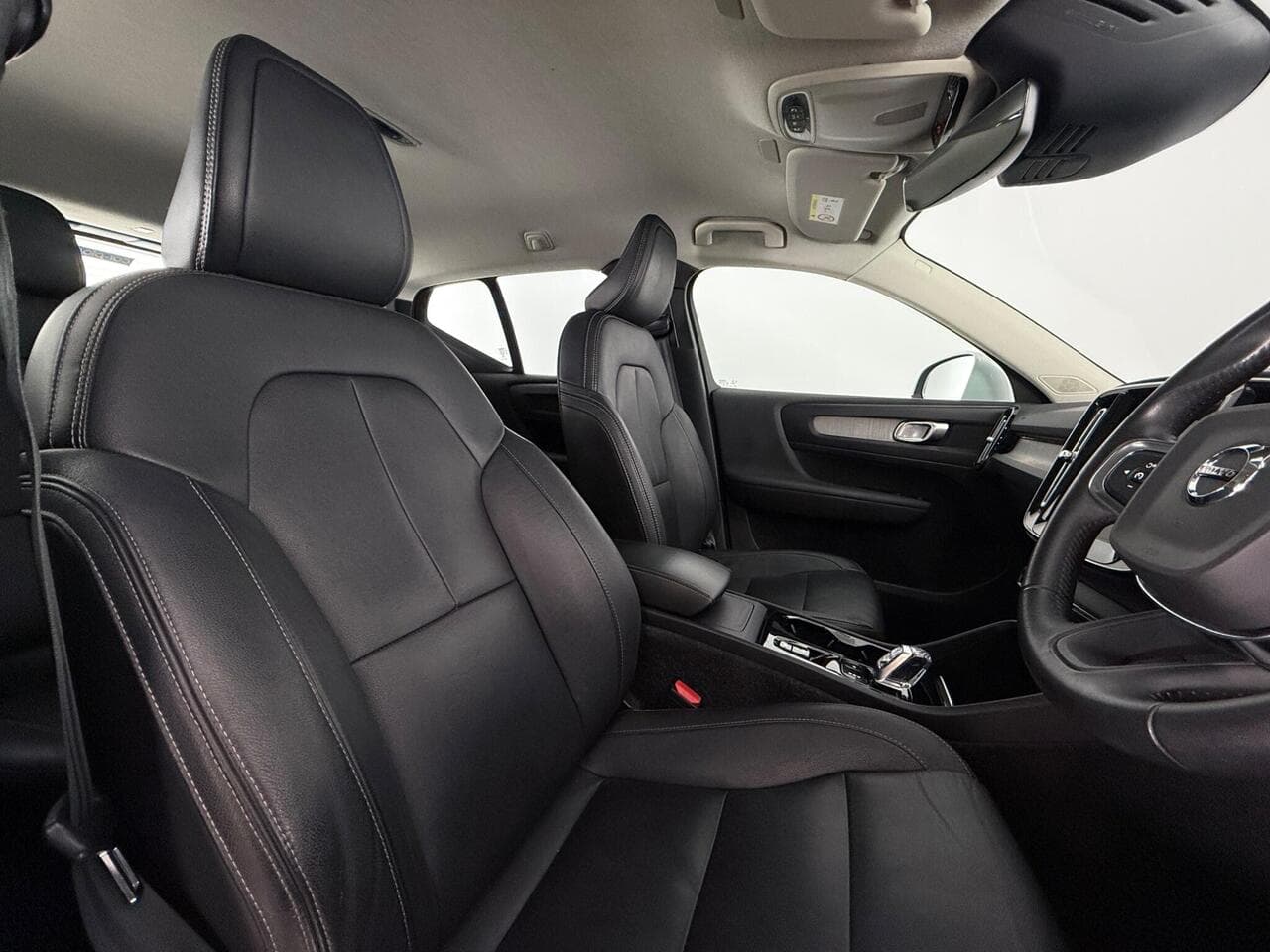 Volvo XC40 thumbnail Seat Driver