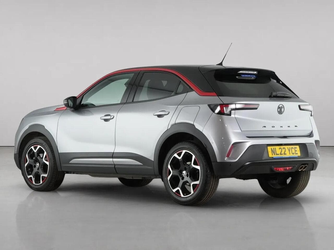 Vauxhall Mokka thumbnail Rear Left