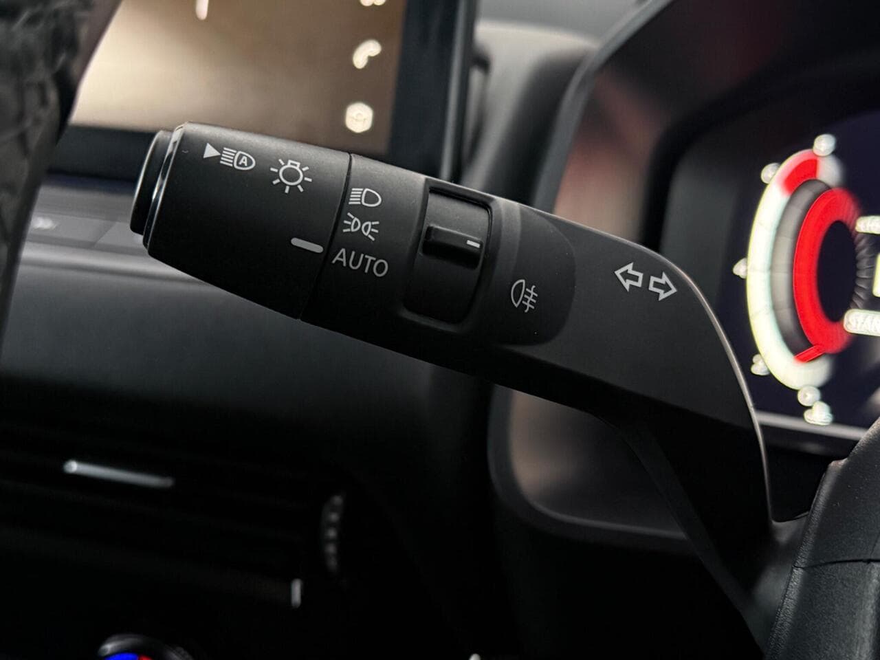 Nissan Qashqai thumbnail Misc Controls