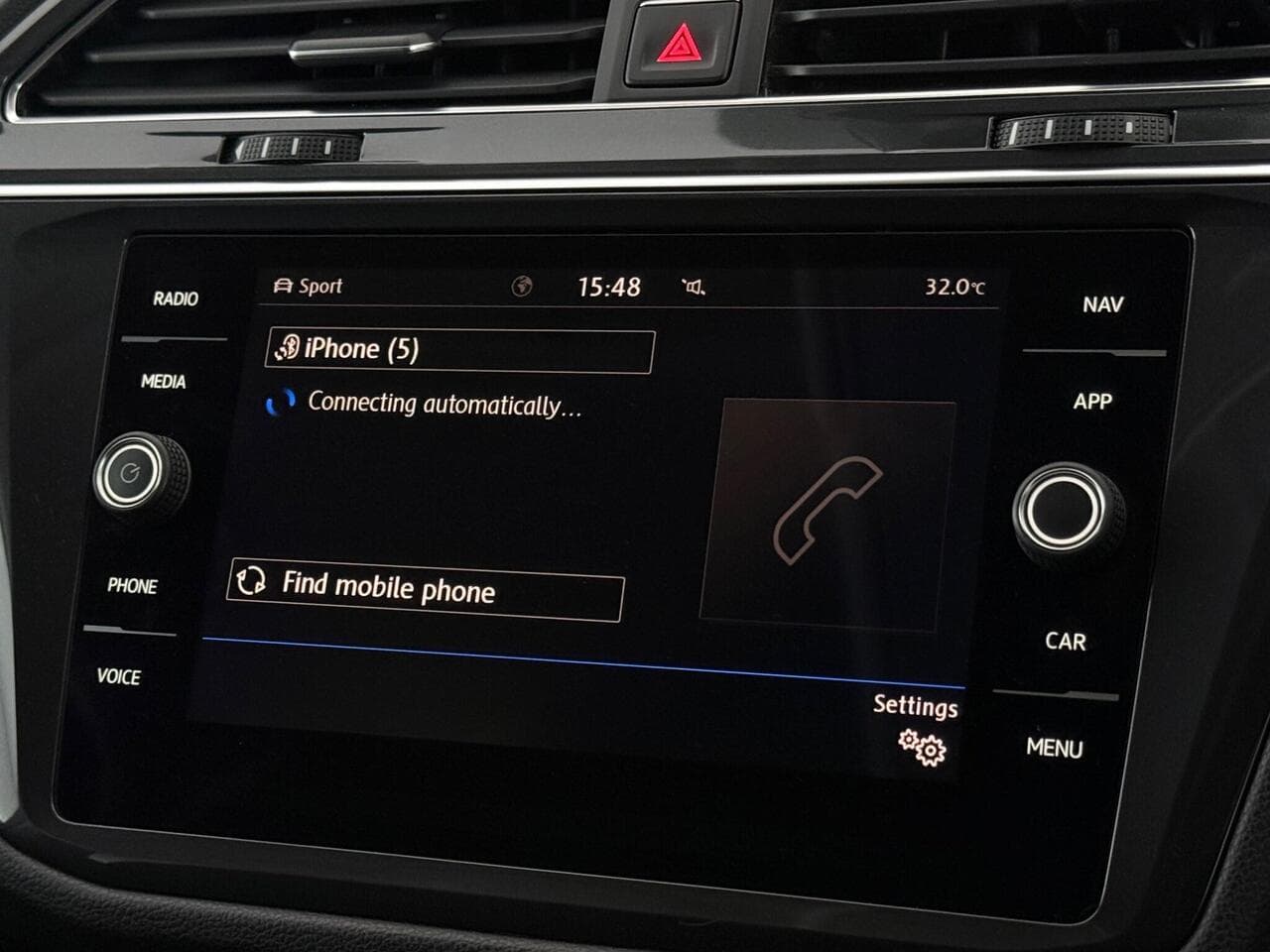 Volkswagen Tiguan Allspace thumbnail Infotainment System