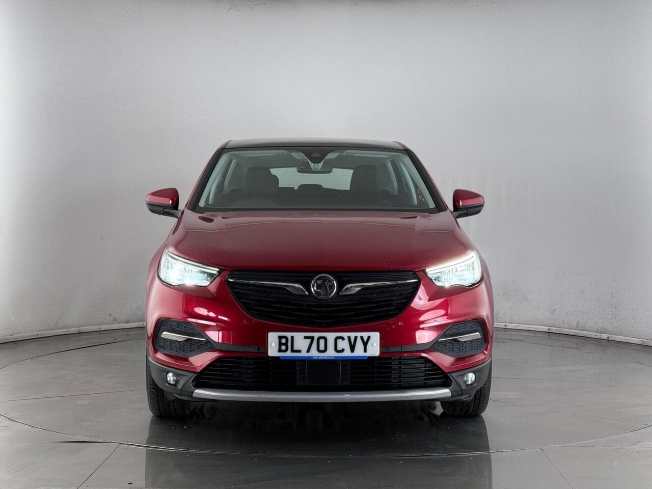 Vauxhall Grandland X thumbnail Front