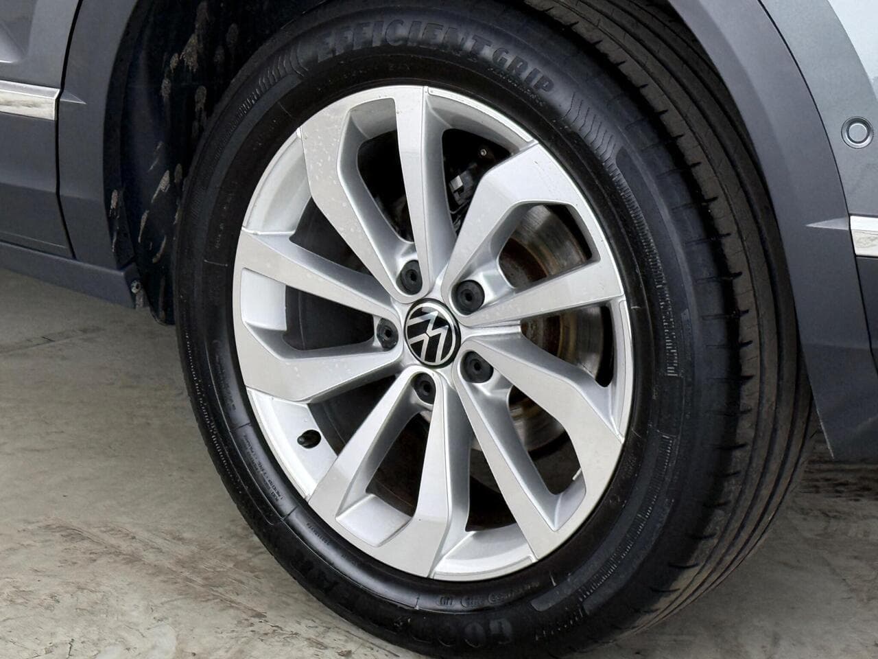 Volkswagen T-Roc thumbnail Wheel