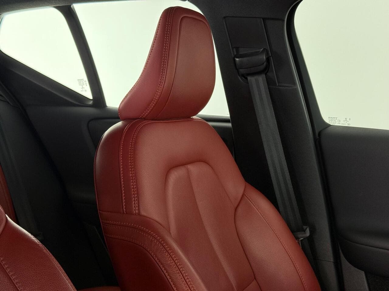 Volvo XC40 thumbnail Seat Driver