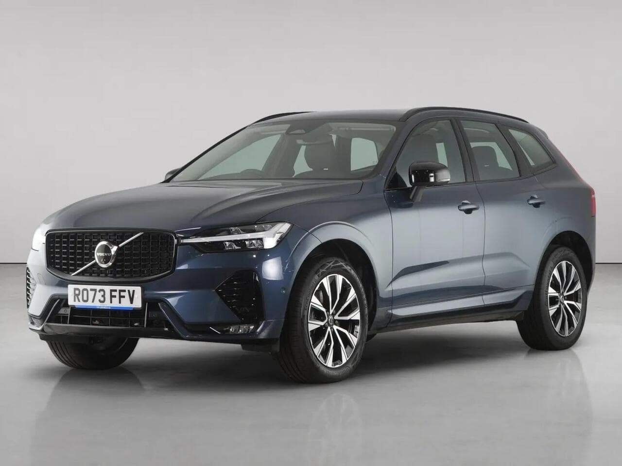 Volvo XC60 thumbnail Front Left