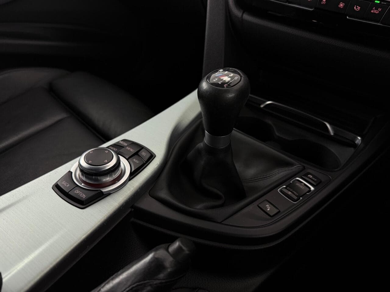 BMW 3 Series thumbnail Interior Front