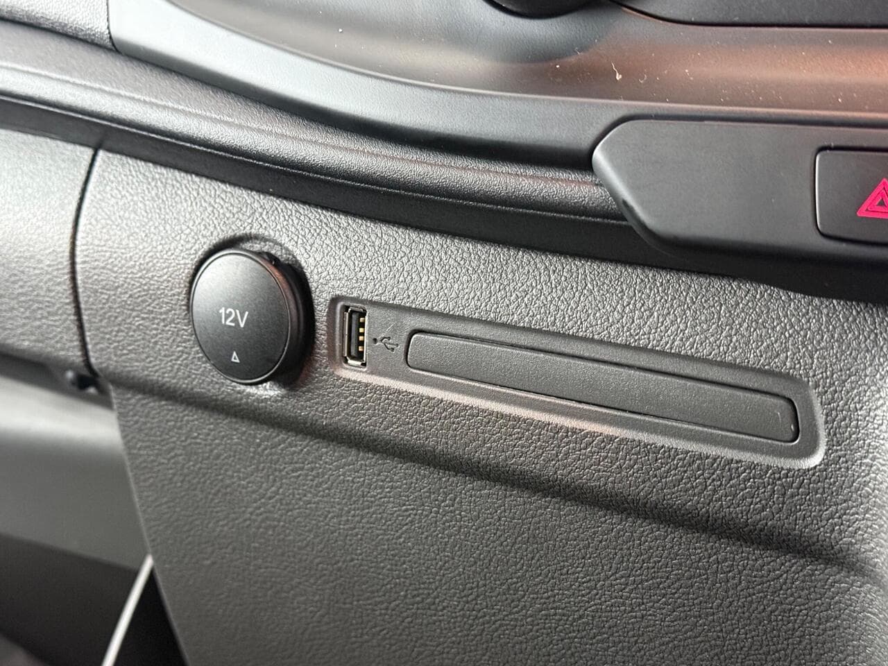 Ford Transit Custom thumbnail Misc Controls