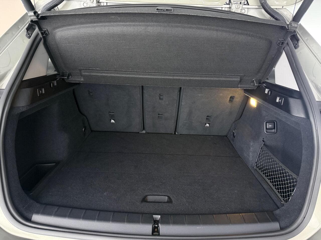 BMW X1 thumbnail Boot