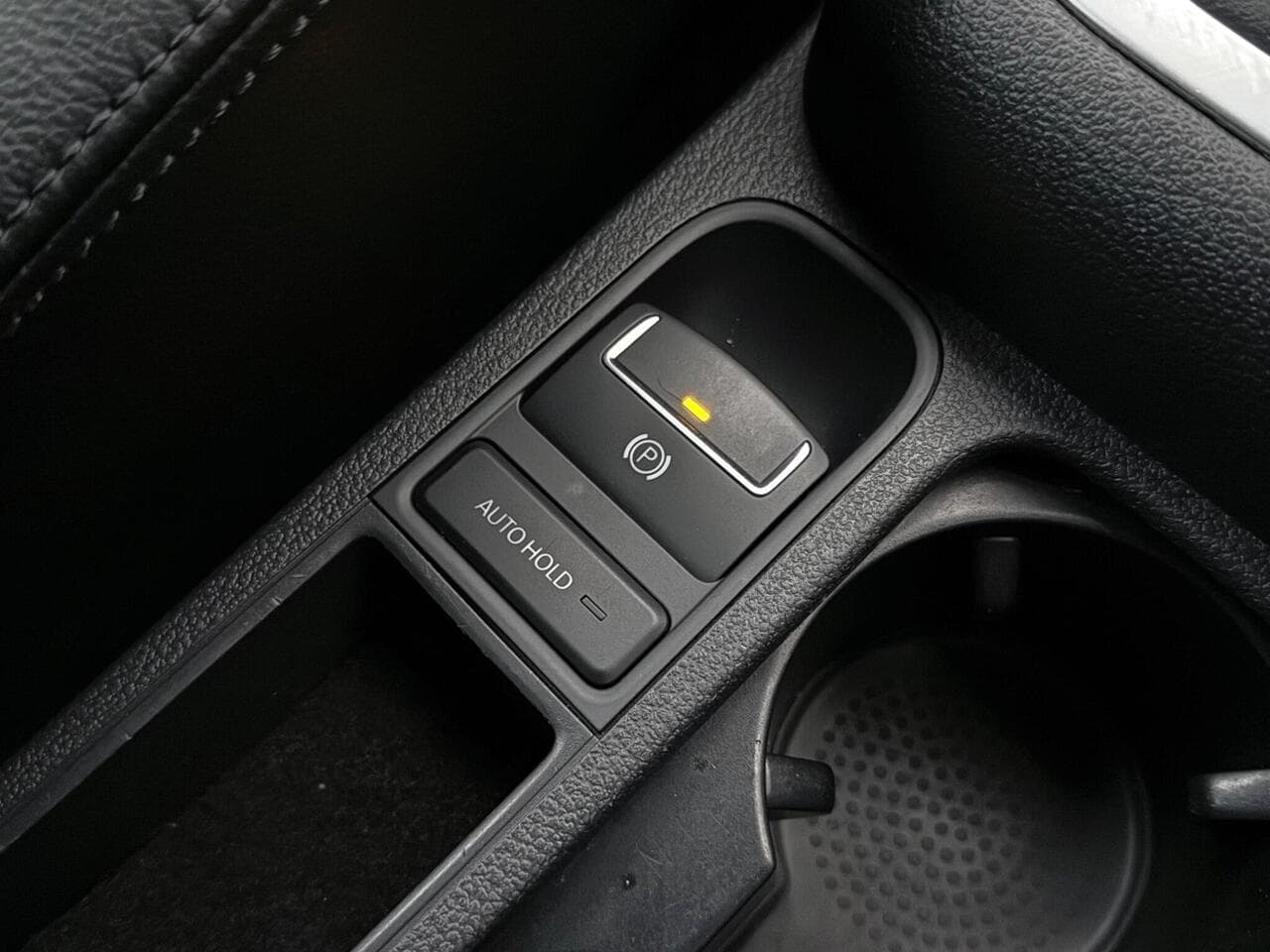 Volkswagen Tiguan thumbnail Misc Controls