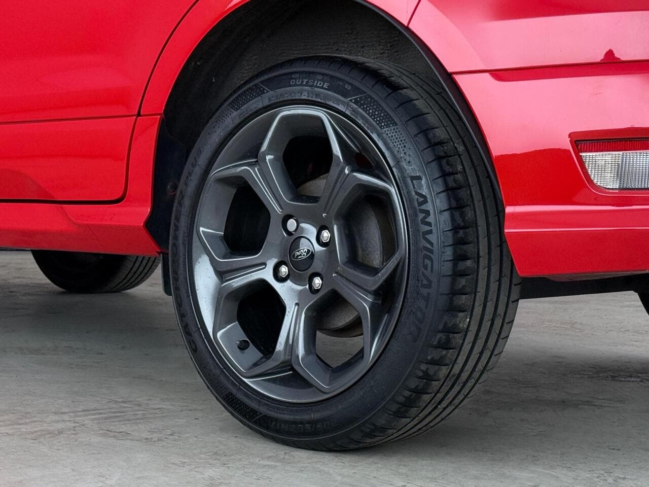 Ford EcoSport thumbnail Wheel