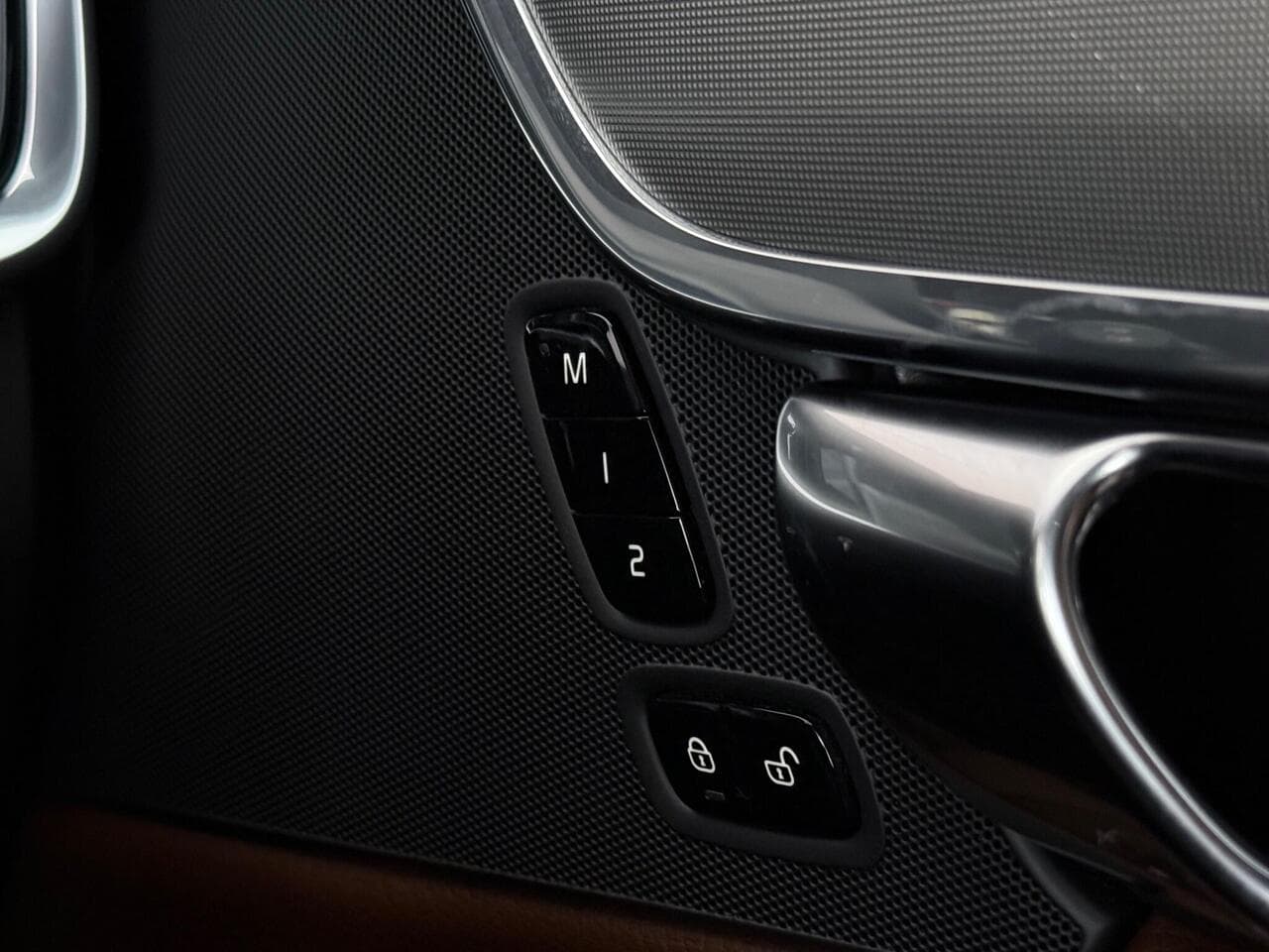 Volvo V90 thumbnail Misc Controls