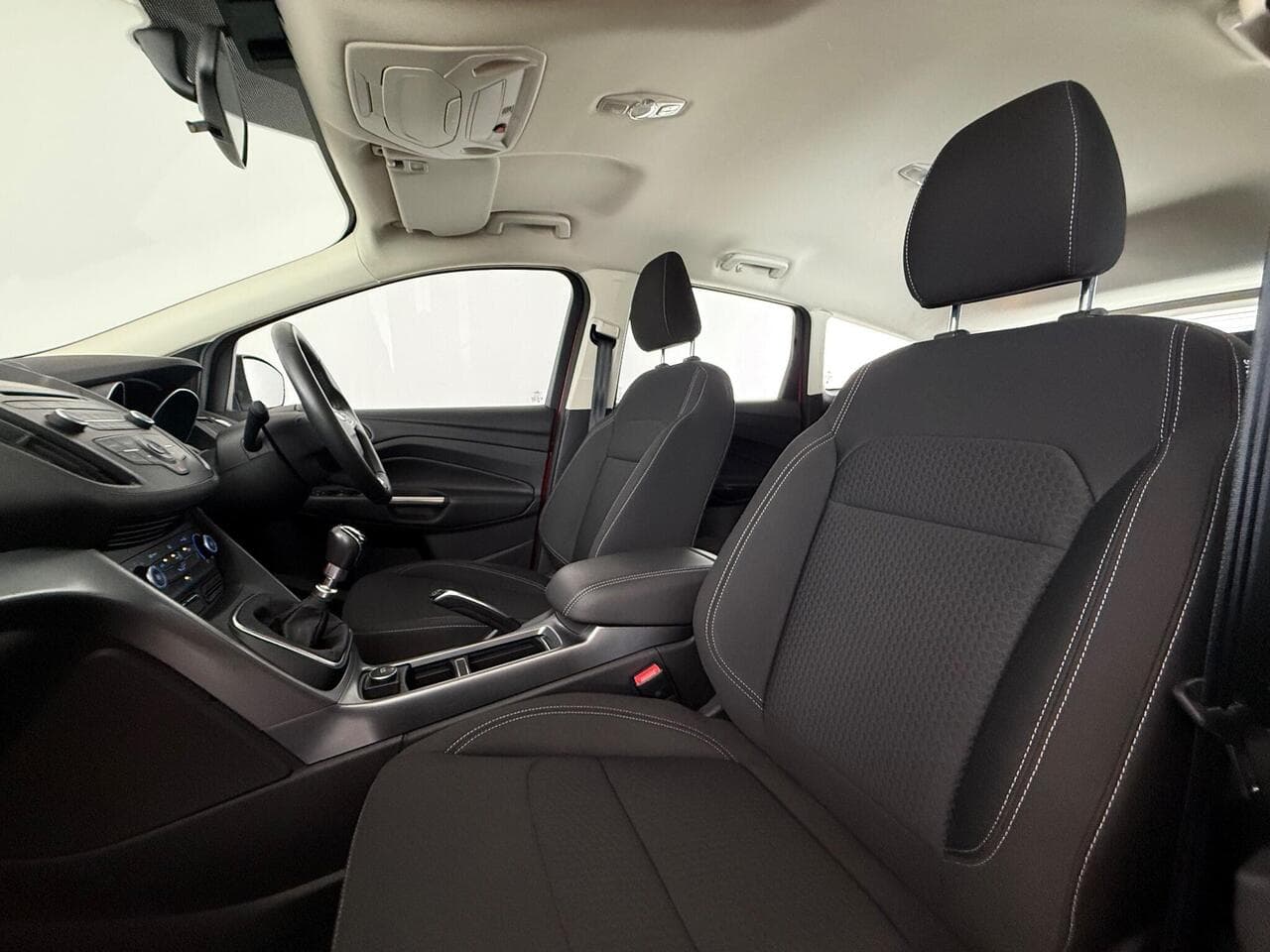 Ford Kuga thumbnail Seat Front Passenger