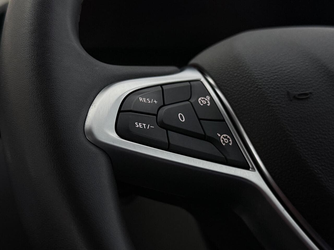 Dacia Duster thumbnail Misc Controls