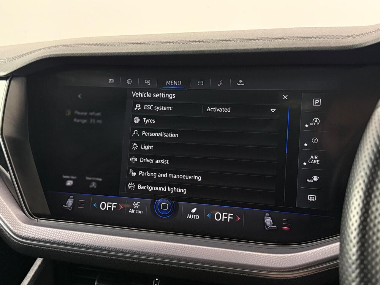 Volkswagen Touareg thumbnail Infotainment System