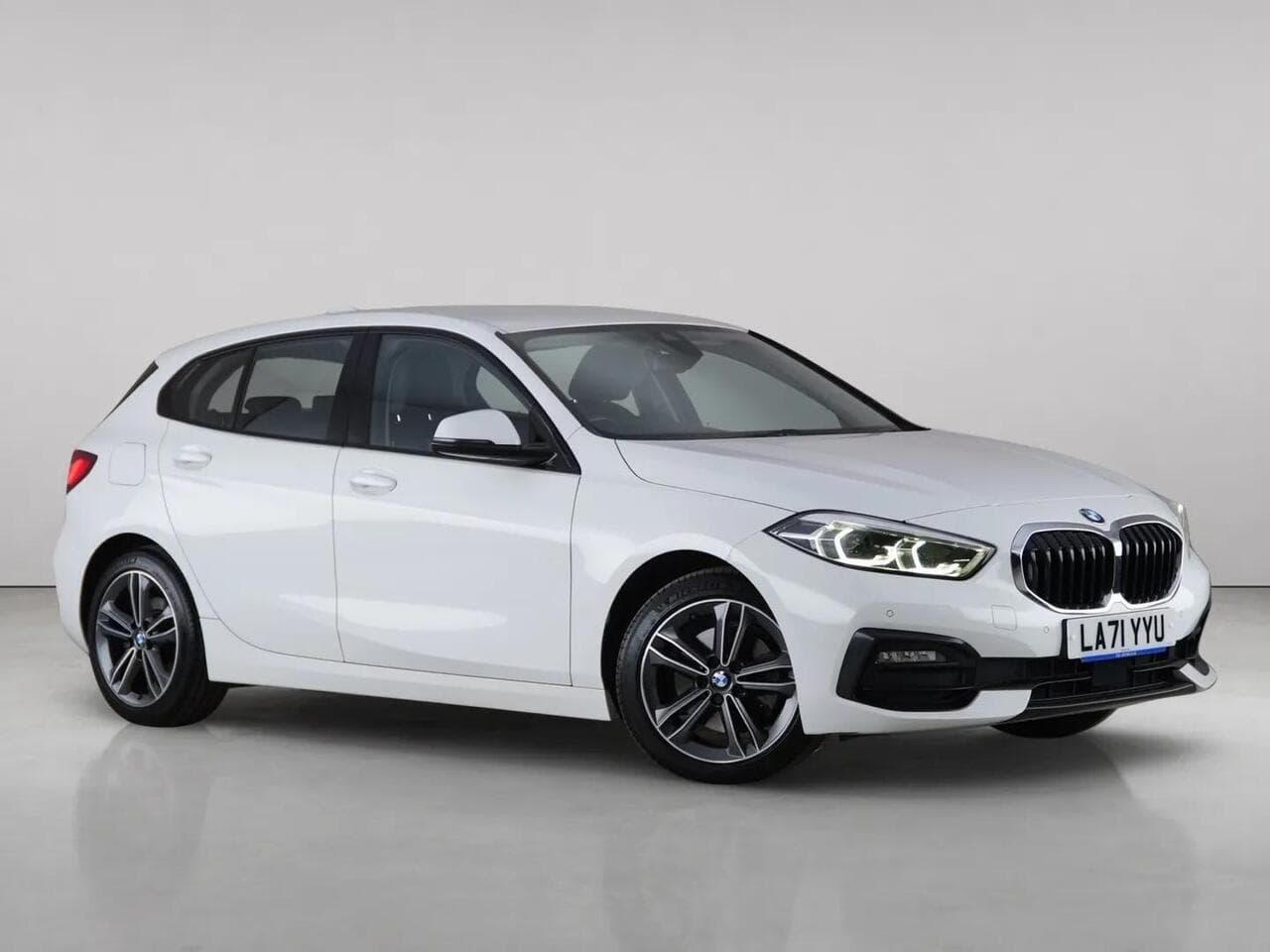 BMW 1 Series - BMW 1 Series 1.5 118i Sport (LCP) Euro 6 (s/s) 5dr