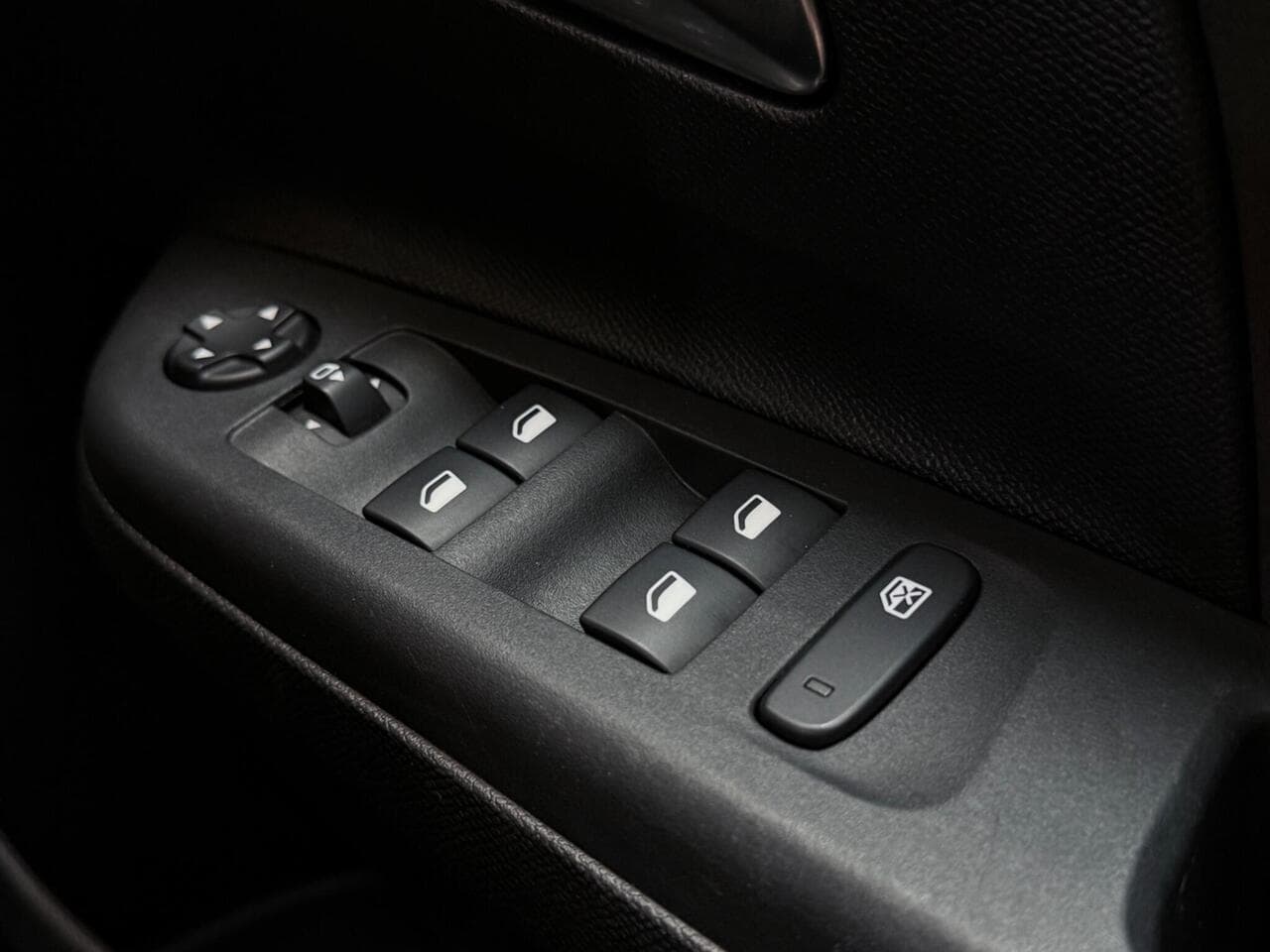 Vauxhall Corsa thumbnail Misc Controls