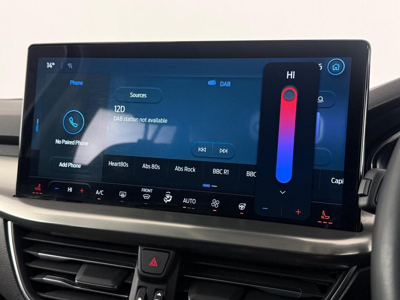 Ford Focus thumbnail Infotainment System