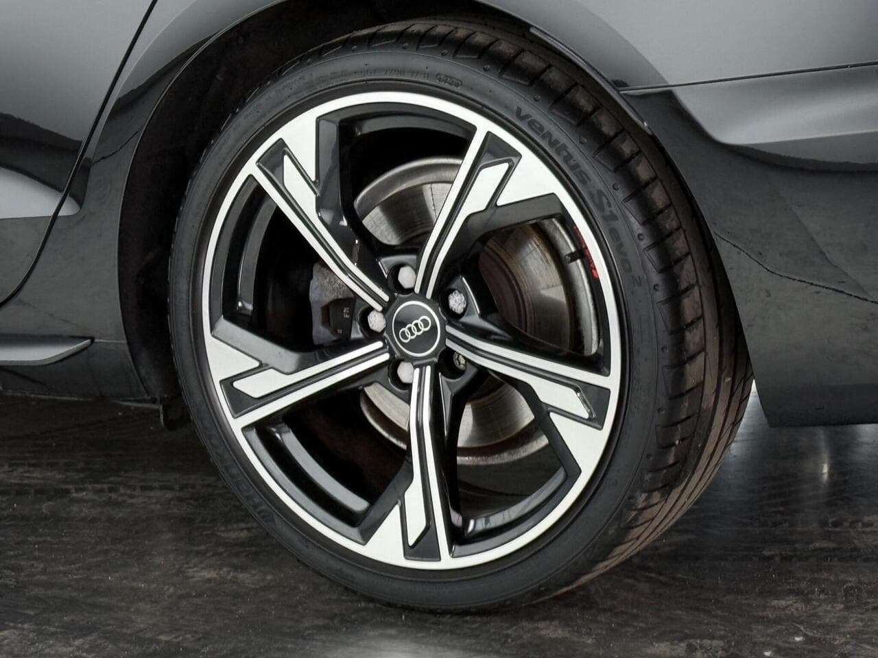 Audi A4 thumbnail Wheel