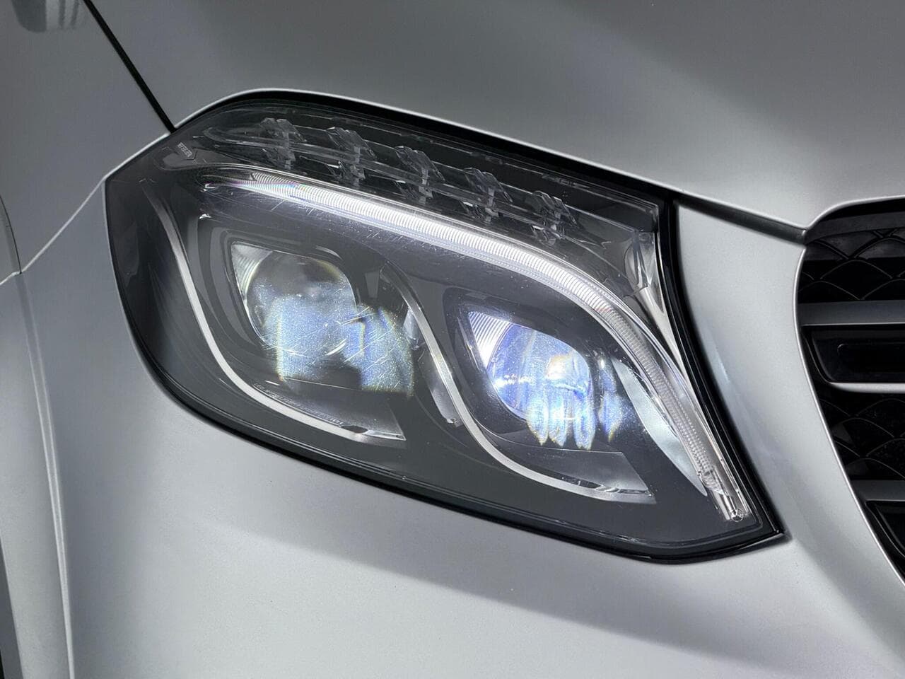 Mercedes-Benz GLS thumbnail Lights Front