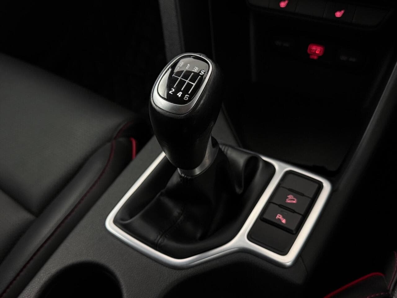 Kia Sportage thumbnail Interior Front
